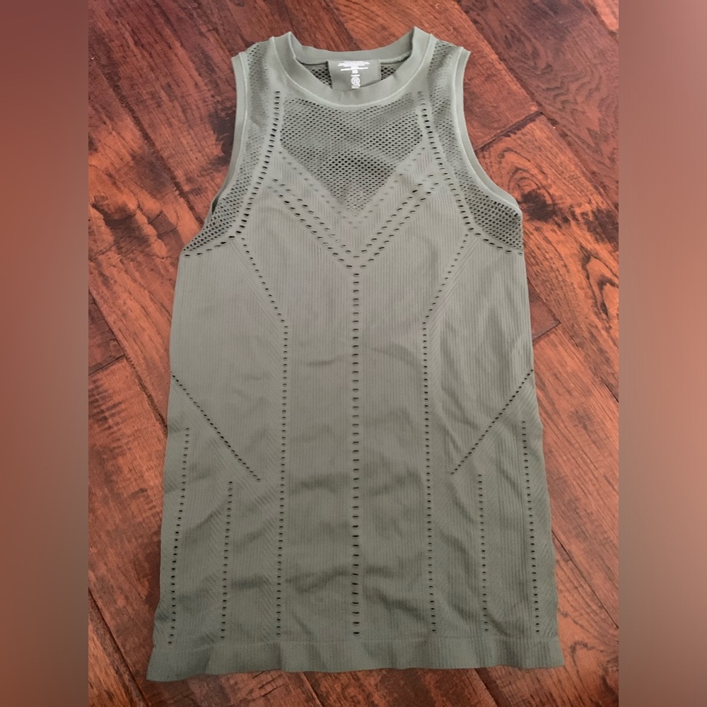 Athleta oxygen tank like new